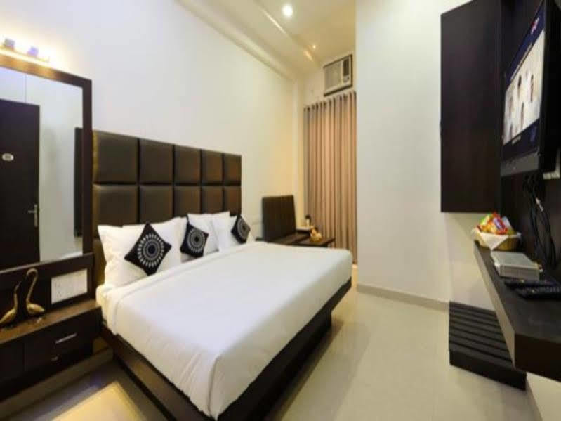 Hotel Madhushrie Agra  Exterior foto